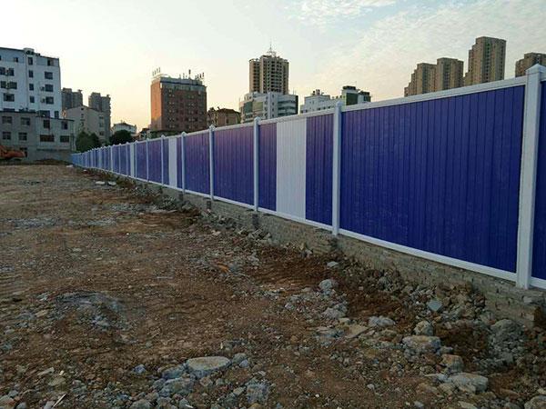 pvc圍擋現(xiàn)場安裝報(bào)價(jià)