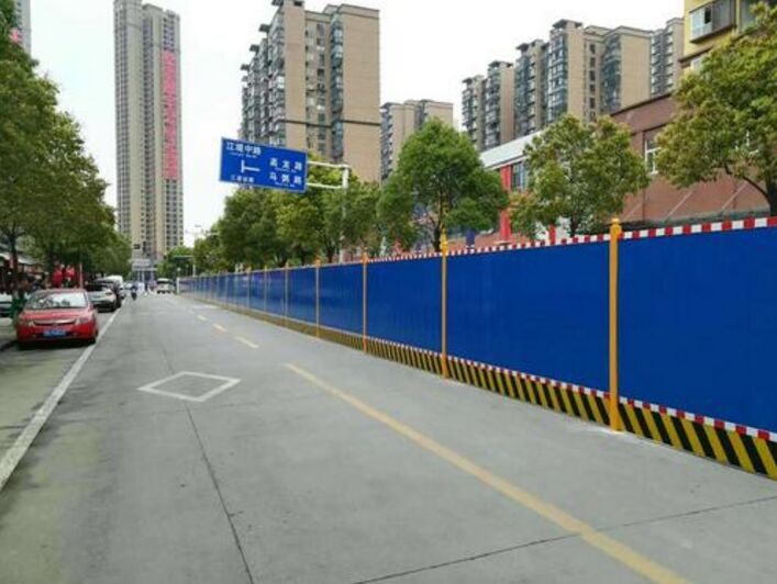 pvc圍擋安裝現(xiàn)場